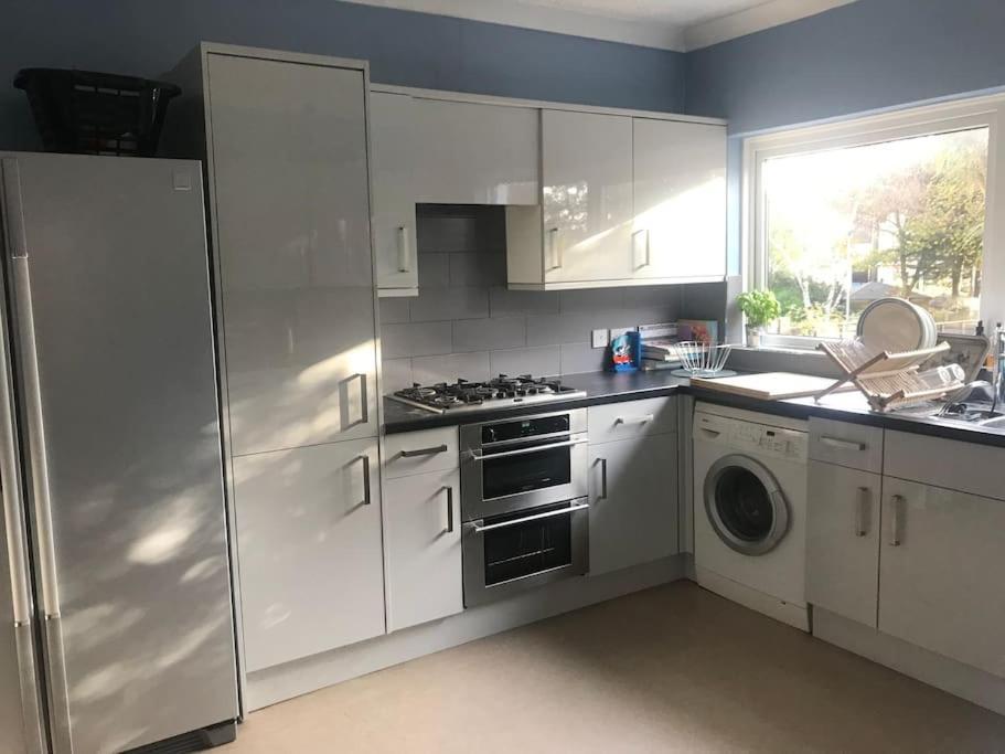 Spacious 5 Large Bedroom Victorian House - Beach 2 Miles Poole Eksteriør bilde